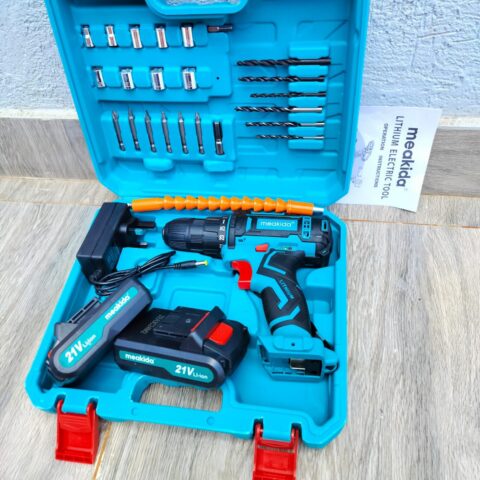 Cordless drill set