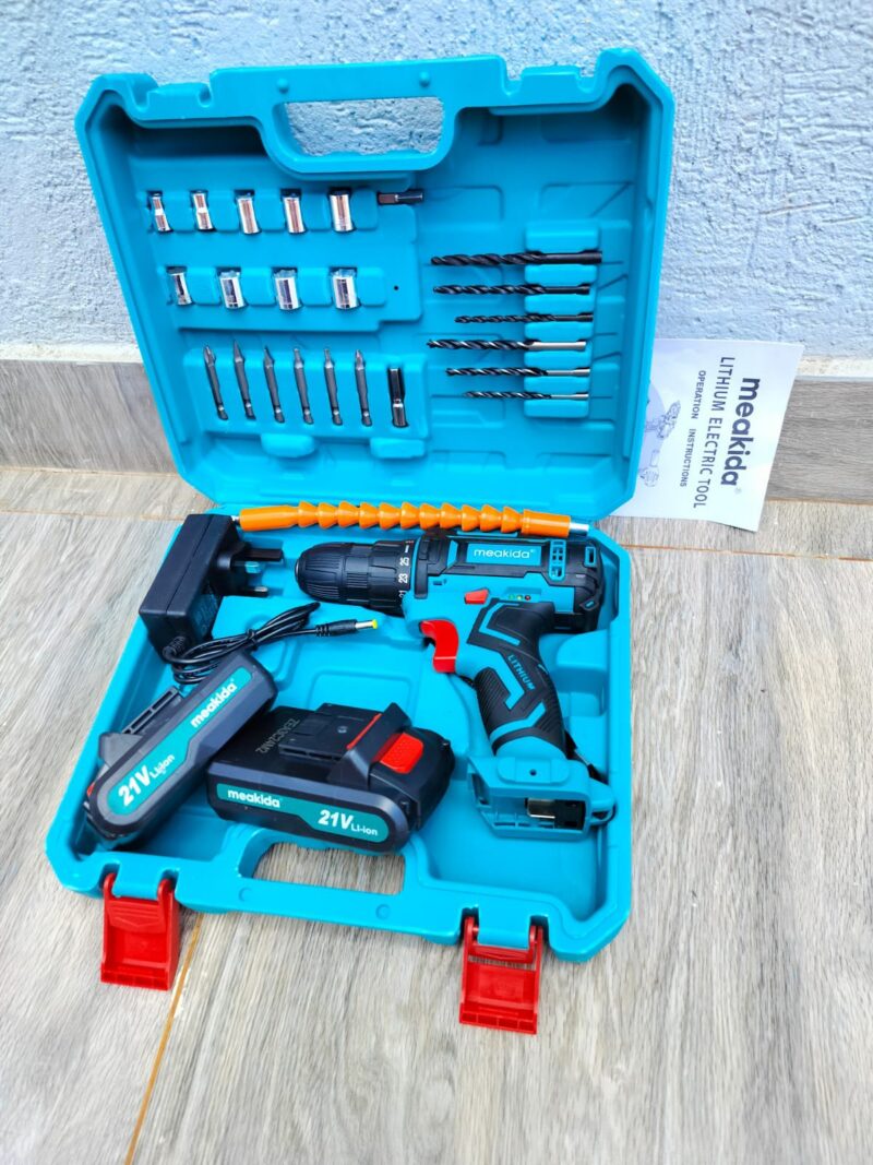 Cordless drill set